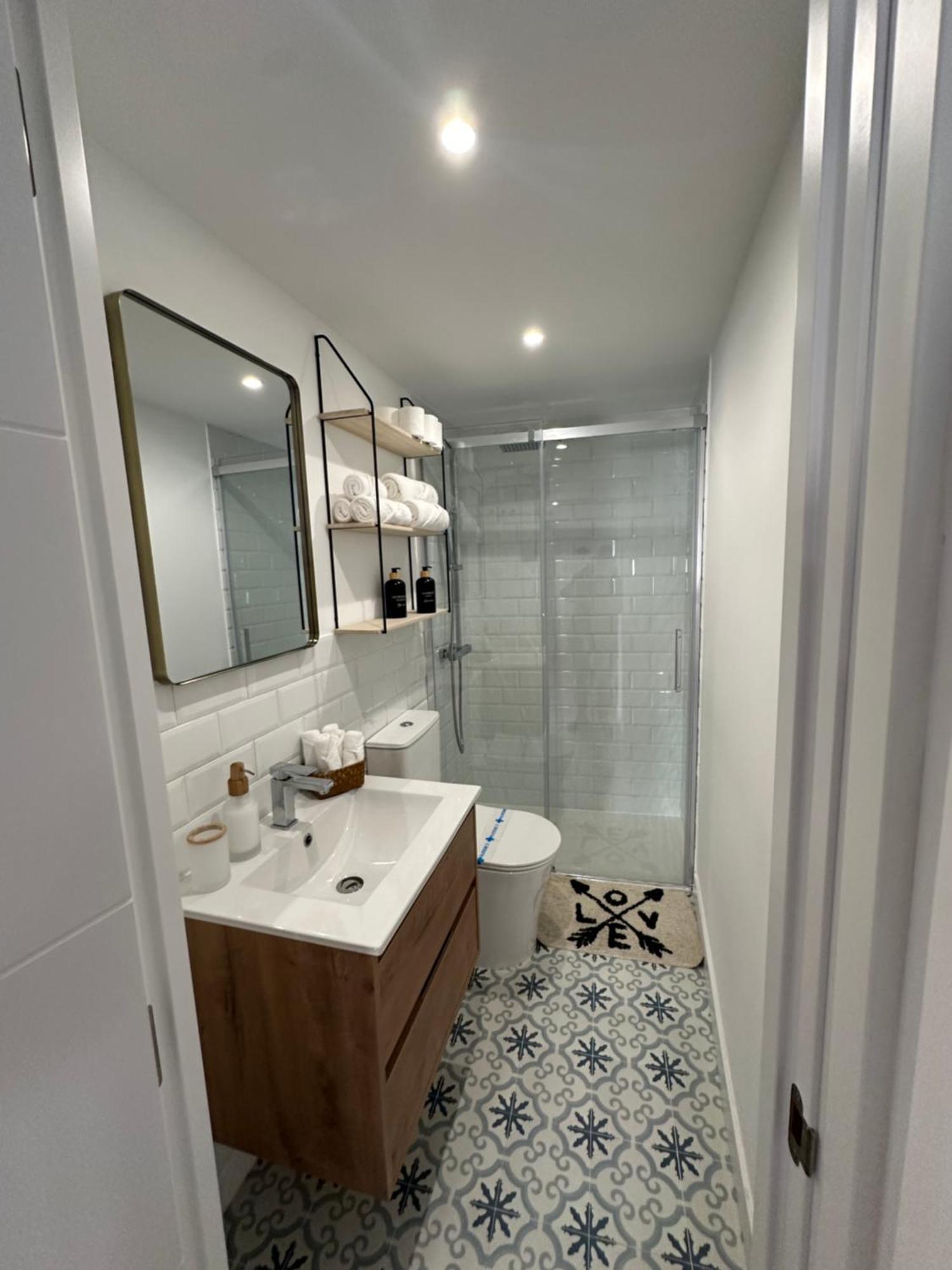 Apartamentos Urbanin I Plaza Ayuntamiento Cudillero Bagian luar foto