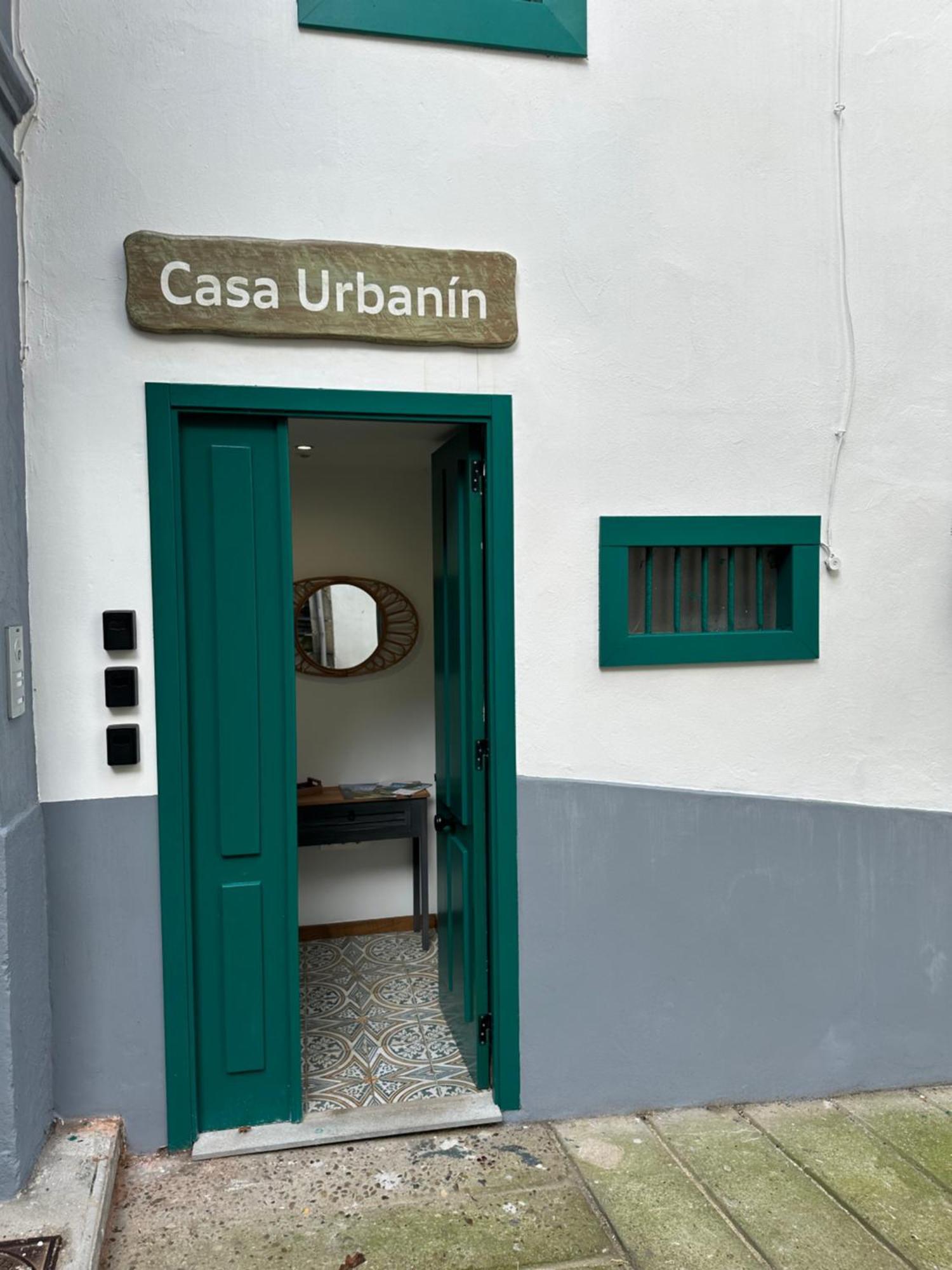 Apartamentos Urbanin I Plaza Ayuntamiento Cudillero Bagian luar foto