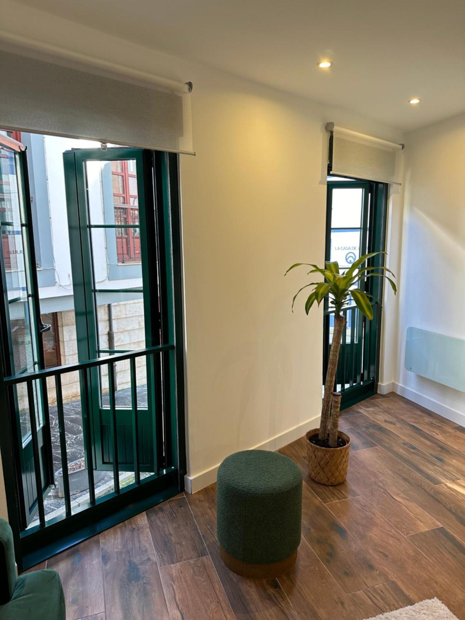 Apartamentos Urbanin I Plaza Ayuntamiento Cudillero Bagian luar foto