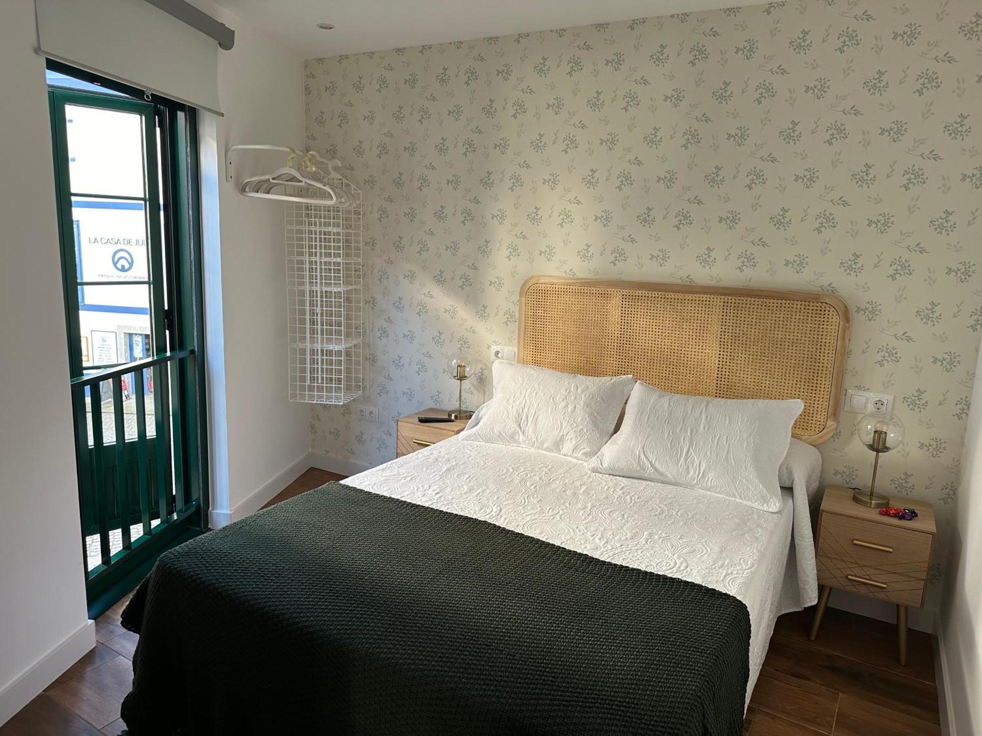 Apartamentos Urbanin I Plaza Ayuntamiento Cudillero Bagian luar foto